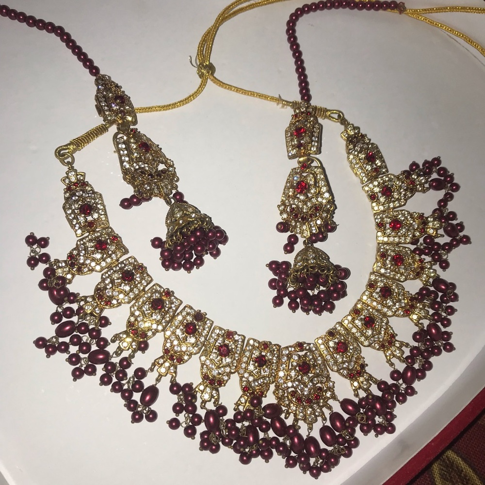 Indian necklace & earring set